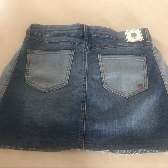 Indigo Rein denim mini skirt - size 9 - Picture 4 of 8